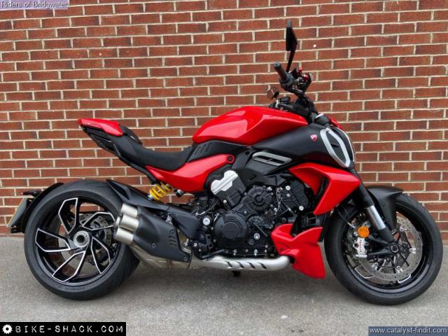 Ducati Diavel V4 1200 2025 motorcycle