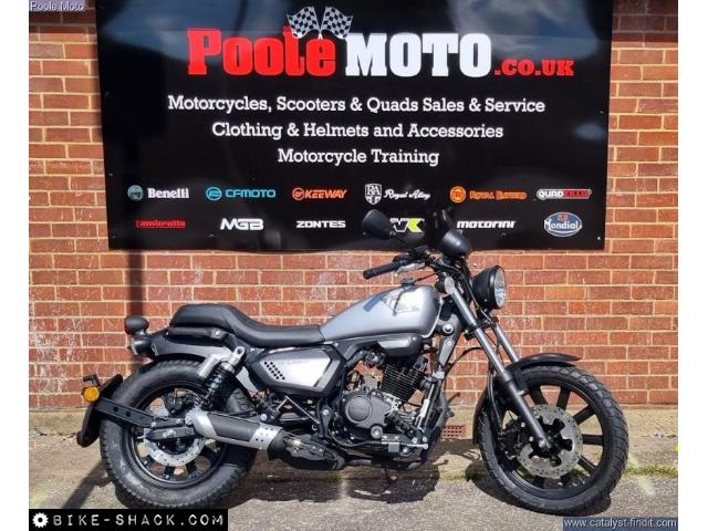 Keeway K-Light 125 2024 motorcycle