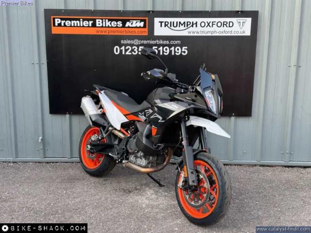 KTM SMT 890 2023 motorcycle