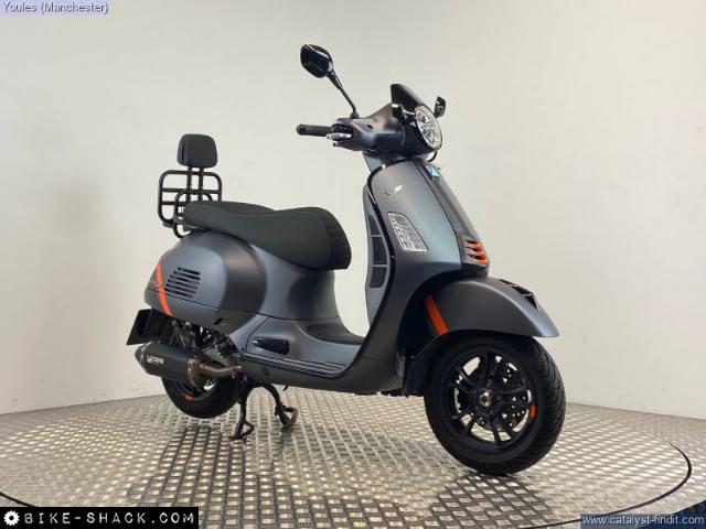 Piaggio Vespa GTS 300 2023 motorcycle