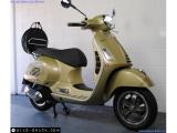 Piaggio Vespa GTS 125 2021 motorcycle #2