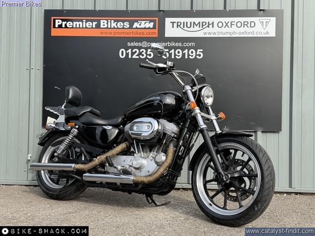 Harley-Davidson XL883 Sportster 2015 motorcycle