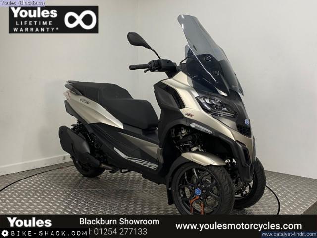 Piaggio MP3-530 2023 motorcycle