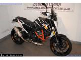 KTM 690 Duke 2016 motorcycle #2