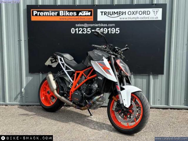 KTM 1290 Superduke 2017 motorcycle