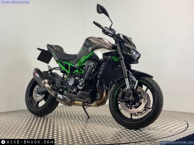 Kawasaki ZR900 2025 motorcycle