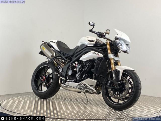 Triumph Speed Triple 1050 2010 motorcycle