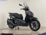 Piaggio Beverly 400 2025 motorcycle #1