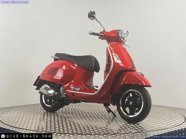 Piaggio Vespa GTS 300 2019 motorcycle