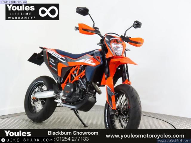 KTM SMC 690 2024 motorcycle