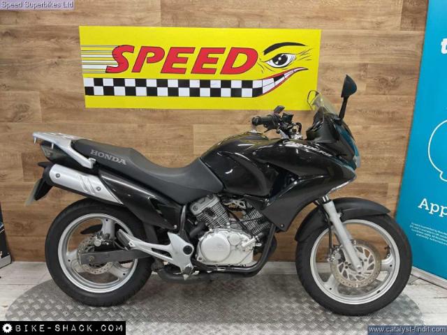 Honda XL125 Varadero 2010 motorcycle