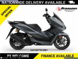 Honda PCX125 2025 motorcycle #3